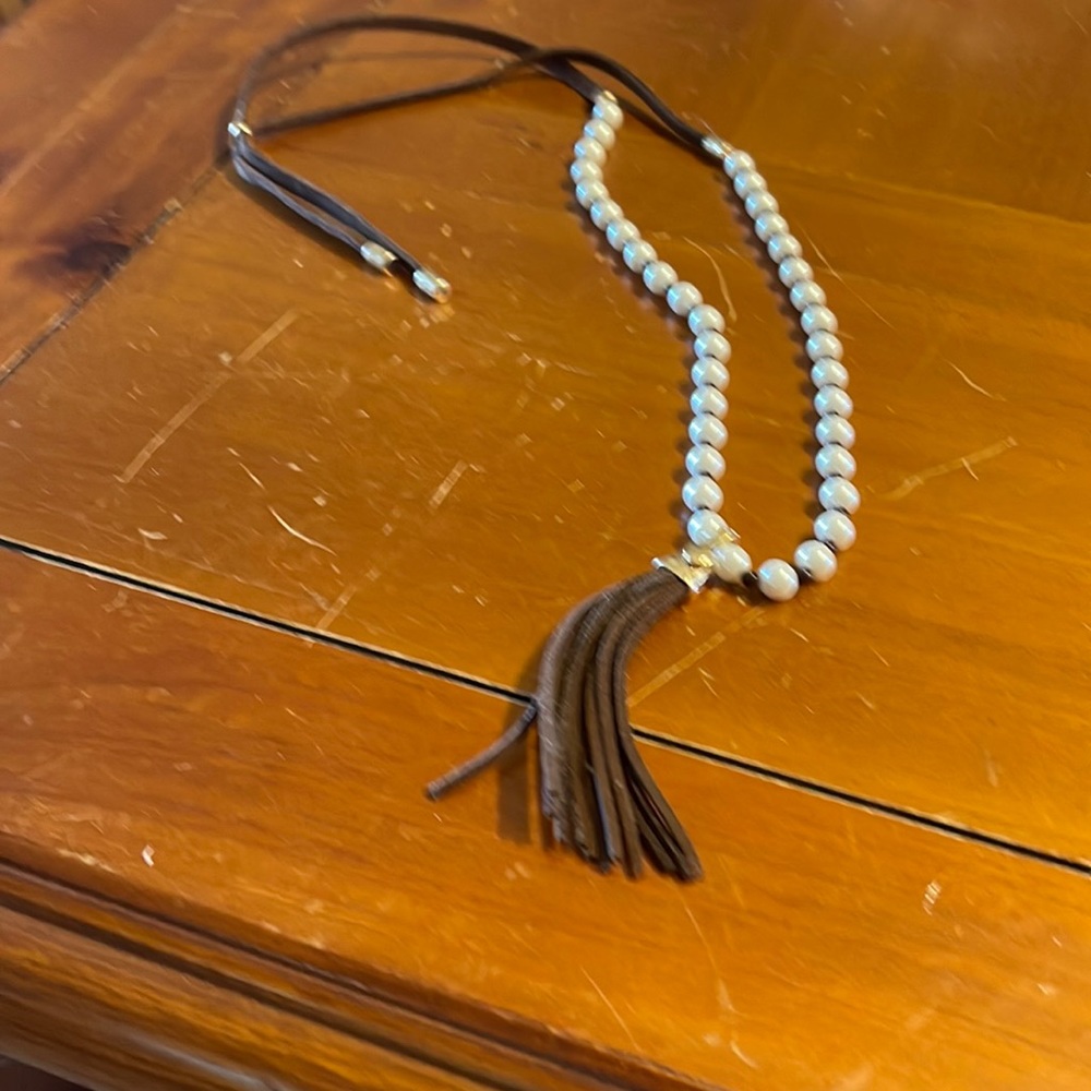 Long pearl necklace